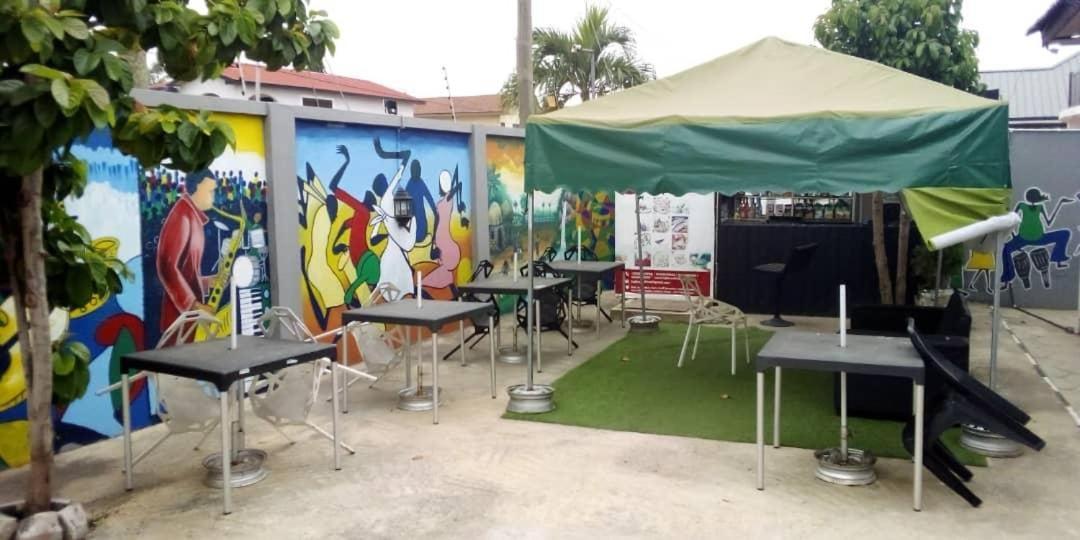 Hgl Guest House East Legon Exterior photo